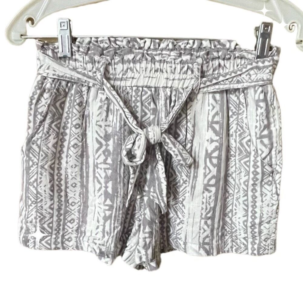 Cali 1850 size S Linen Viscose blend elastic waist short.